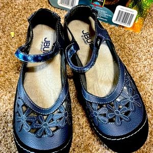 COPY - Womens JBU shoes size 9.5